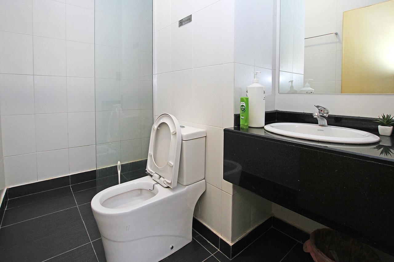 Bernard Holiday Home @ Imperial Suites Kuching Kültér fotó